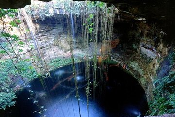 Deluxe adventure! 2 Sacred Cenotes, Chichen Itza and Valladolid from Tulum City