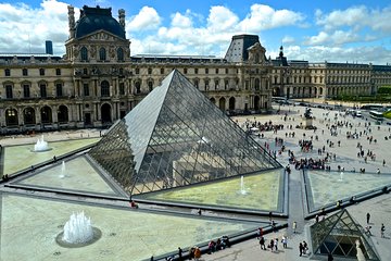 A Day in Paris with Louvre Reserved Access Ticket & Cruise