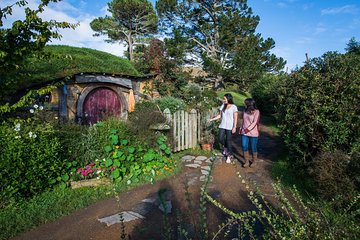 Hobbiton Movie Set Group Tour Early Access (Avoid the crowds!)