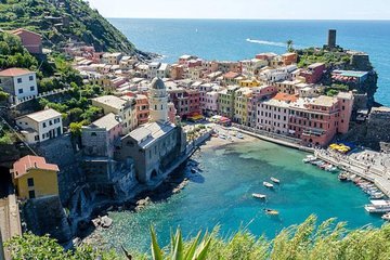 The perfumes of Cinque Terre: from the open sea to the local white wines