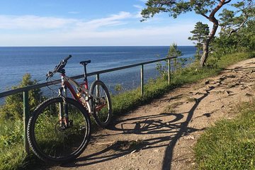 Riding to Lerici: an e-bike tour between the sky and the Ligurian sea