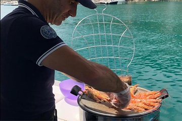 Fished and grilled: a private cruise in Cinque Terre and a special lunch onboard