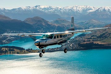 Milford Sound Coach and Cruise Tour from Queenstown with Flyback