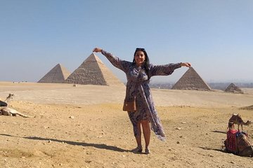 An excellent Tour to Pyramids of Giza, Memphis and Saqqara including camel ride
