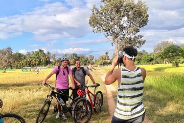 Angkor Wat Discovery Cycling & Hike With Private Tour Guide