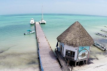 Discover the magic at HOLBOX & Punta Mosquito. Lunch included.