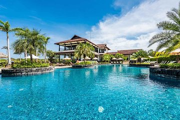 Private Shuttle From Liberia Airport To Hacienda Pinilla Guanacaste