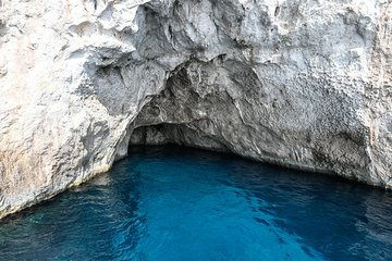 Capri Boat and Land Tour from Sorrento with Blue Grotto