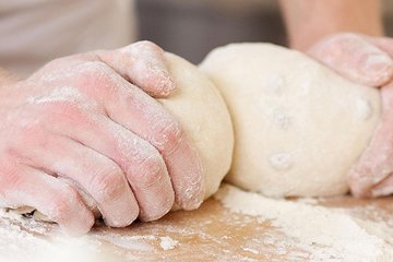 Manufacturing of the traditional French baguette