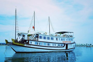 Halong bay boutique cruise 2 days trip: Kayaking, swimming & caving tours