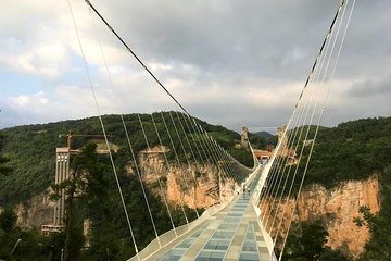 4 Days Zhangjiajie Exciting Tour with Glass Bridge (5-star Hotel)