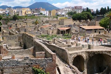 Visit in Pompeii - Herculaneum Private Tour with Ada