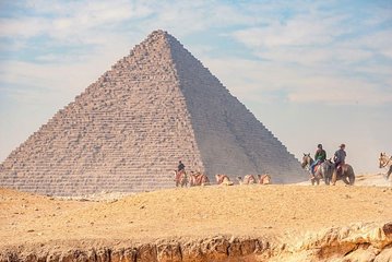 Full Day Tour visiting Pyramids, Memphis and Sakara