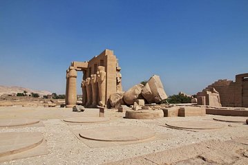 Ramesseum Temple and Carter House in Luxor