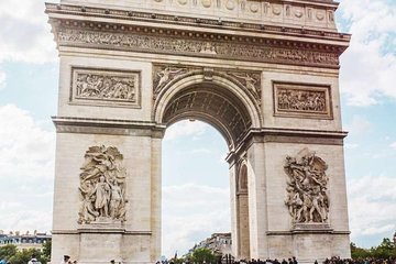 Return transfer from / to Paris Airport