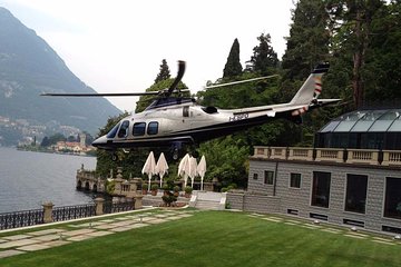 A private helicopter tour over lake Como