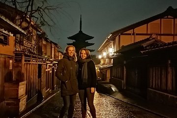 Kyoto night walk tour (Gion district)