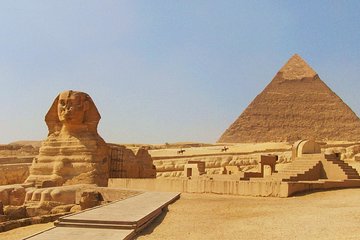 Private Tour: Pyramids of Giza & Sphinx & Pyramid of Khufu Entry