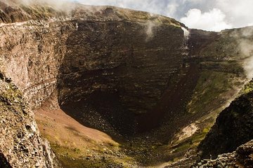 Little Group Volcanic and Archaeological with private guide and ... Neapolitan lunch