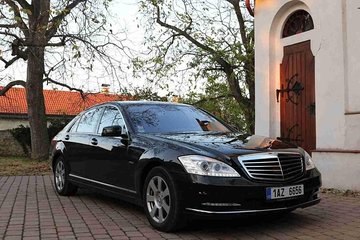 1-way private transfer Prague to Berlin - Mercedes Benz - up to 7 passengers