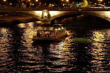 St Valentin Dinner Cruise