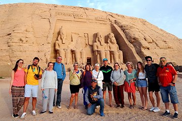 Nile cruise between Luxor and Aswan: Sail the best temples in Egypt