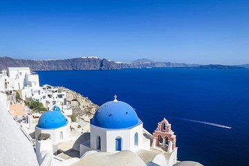5 Day Tour in Delphi, Meteora, Santorini, Mykonos and Delos 