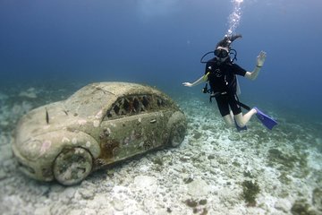 Scuba diving at MUSA the underwater museum for certified divers