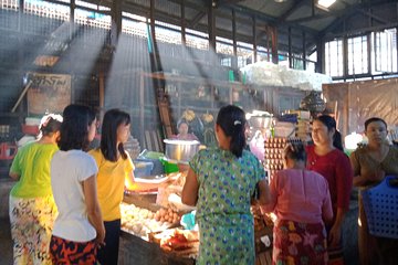 Magical Shwedagon Pagoda Half Day Tour