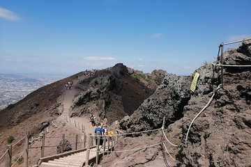 Herculaneum Ruins Skip the Line Guided Tour & Vesuvius with Luxury Minivan