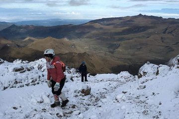 Trekking Snowy snowy edge of Tolima 3 days (5100 meters high)