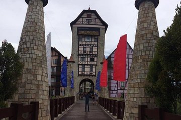 Bukit Tinggi French Village and Genting Highlands tour from Kuala Lumpur