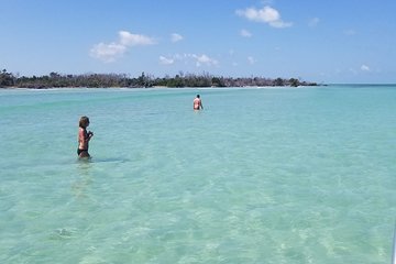 Boat Excursion in Florida Keys with Snorkeling Equipment