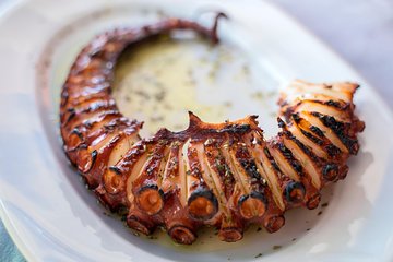 Traditional Tastes of Santorini Food Tour