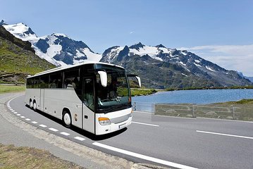 Bus Rental Dubai One Way Transfer within Dubai good for 15 Pax with luggage box