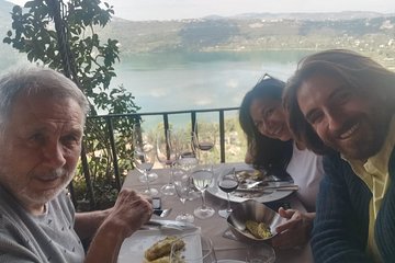 Roman countryside & Lakes Day Tour