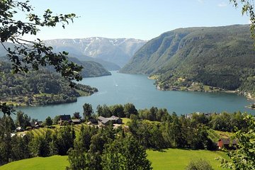 Private day tour - Hardanger Fjord Cruise & Vøringsfoss Waterfall