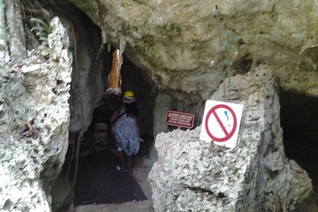 Green grotto cave tour 