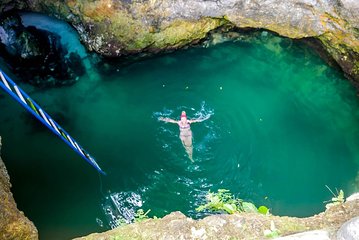 Blue Hole Mineral Spring, Ricks Cafe, 7 Mile Beach and Shopping Private Tour