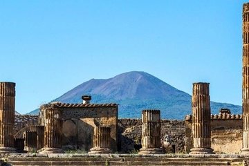 Pompeii and Vesuvius Skip-The-Line Tour with Easy Lunch