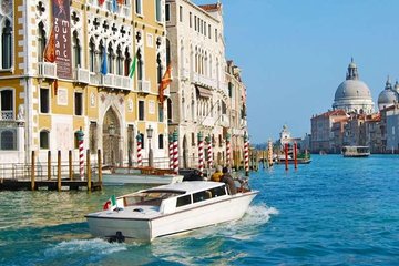 Venice Tour in the Grand Canal with Private Boat (4 hours)