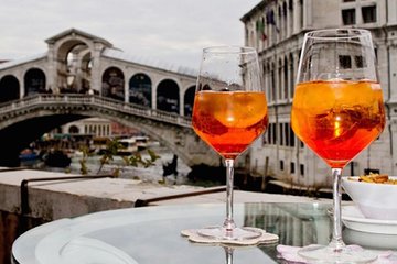 A private food-tour in Venice, between "bacari" and "cicchetti"