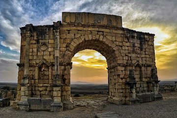 Day trip from Fes: Fes to Volubilis, Moulay Driss Mauseuleum and Meknes