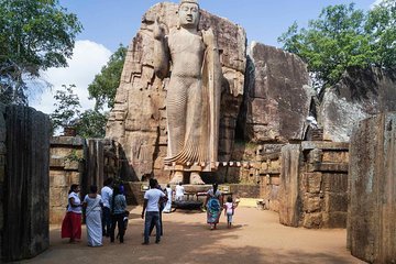 Anuradhapura And Aukana All Inclusive Tour From Habarana