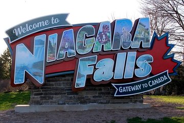 Private Transfer: Niagara Int’l Airport (IAG) USA to Niagara Falls, ON