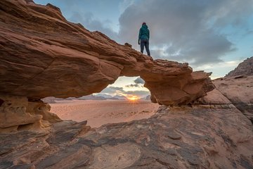 Full-Day Jeep Safari "Wadi Rum Highlights!" w/ Bedouin Lunch