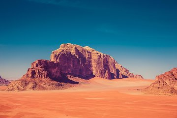 Jeep Tour in Wadi Rum with Professional Guide (Full day)