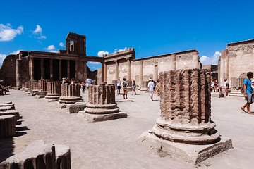 Transfer from Rome to Naples with stop 2 hours at Pompeii excavations