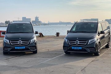 Luxery Transfer Amsterdam schiphol airport to the Amsterdam cruise terminal 
