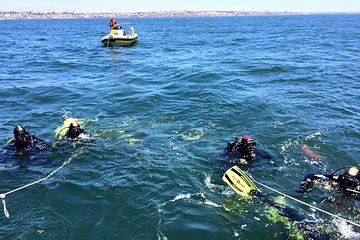 Double dive in the Algarve. Don't stop on the beach!